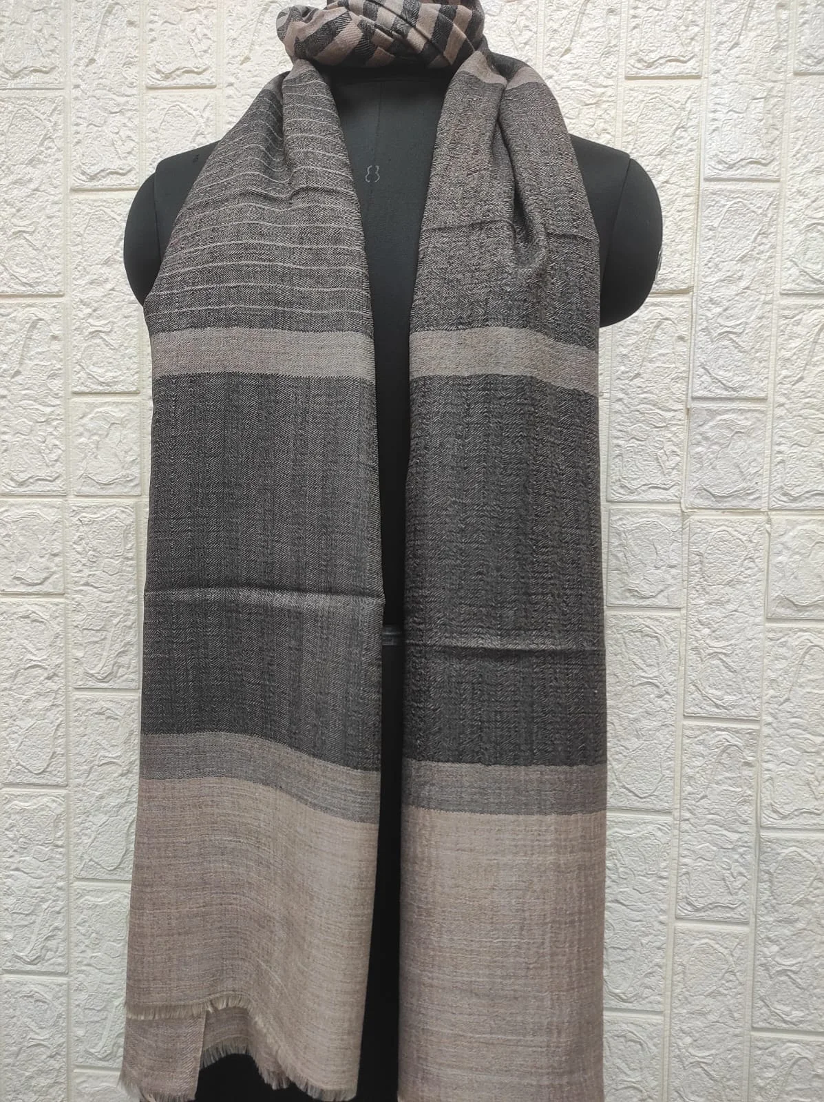 Fine Wool Stoles – pattern 3